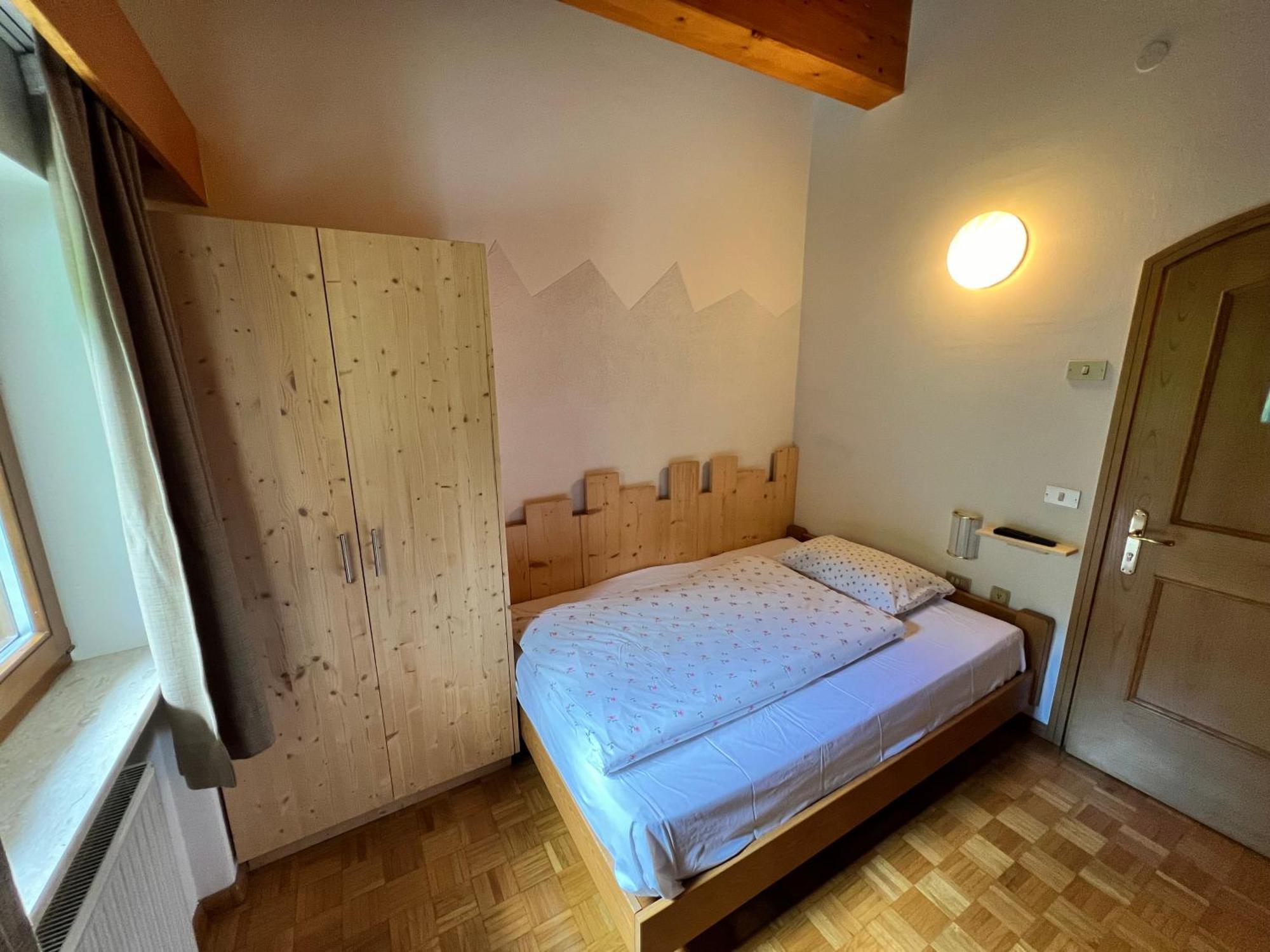 Garni Eden Bed&breakfast Soraga di Fassa Exterior foto