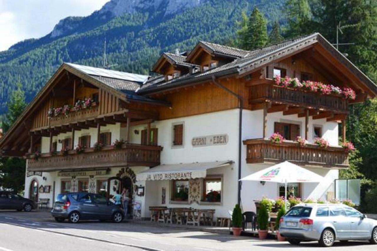 Garni Eden Bed&breakfast Soraga di Fassa Exterior foto