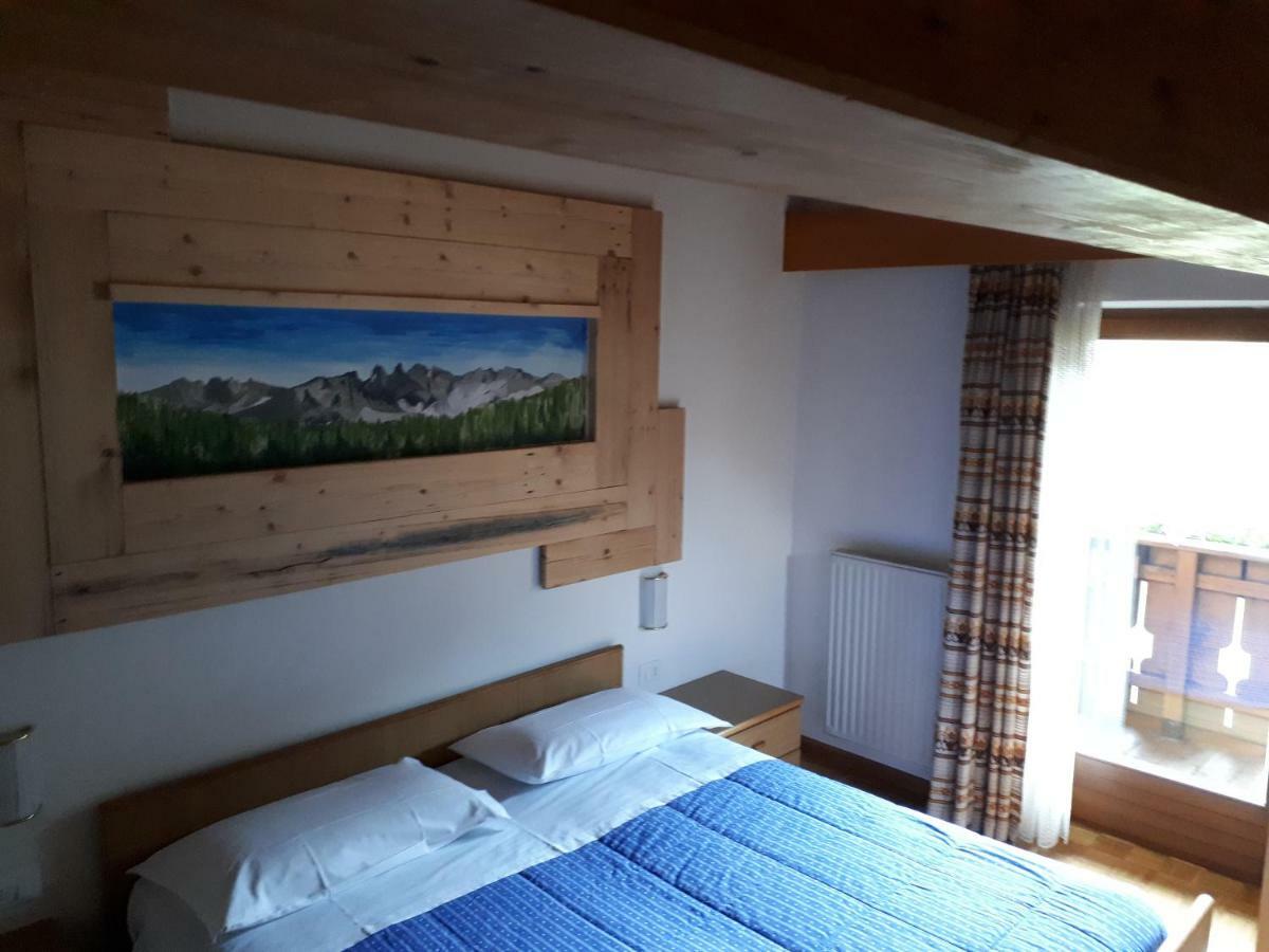 Garni Eden Bed&breakfast Soraga di Fassa Exterior foto